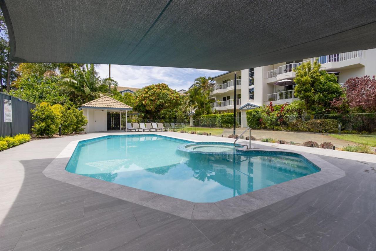 Paradise Grove Holiday Apartments โกลด์โคสต์ ภายนอก รูปภาพ