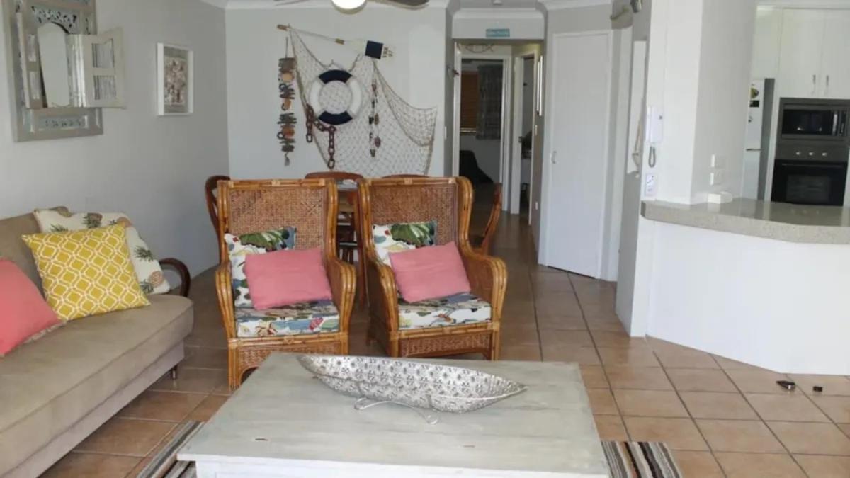 Paradise Grove Holiday Apartments โกลด์โคสต์ ภายนอก รูปภาพ