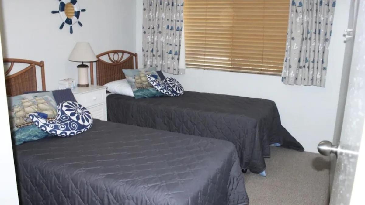 Paradise Grove Holiday Apartments โกลด์โคสต์ ภายนอก รูปภาพ